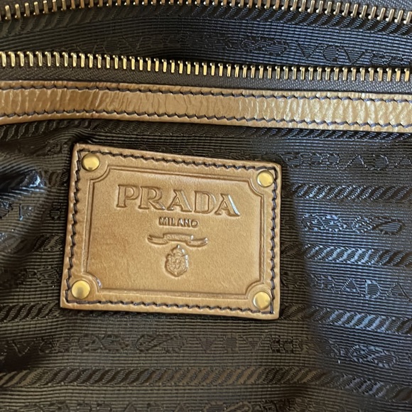 Prada authentic - Picture 11 of 16